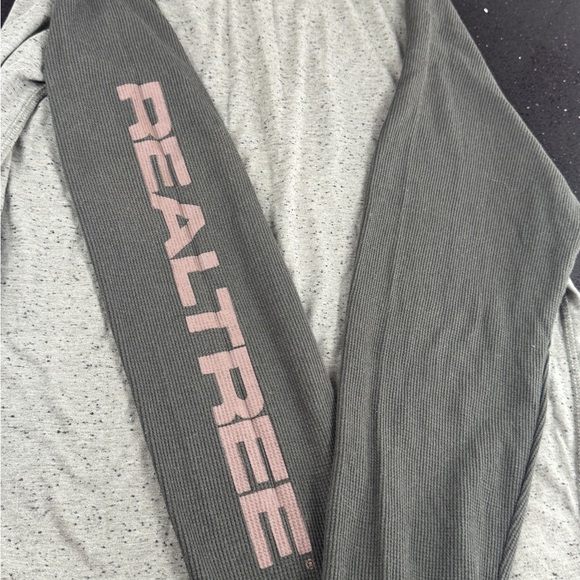 Realtree Green Long Sleeve Tee with Antler Design XL - Picture 11 of 13